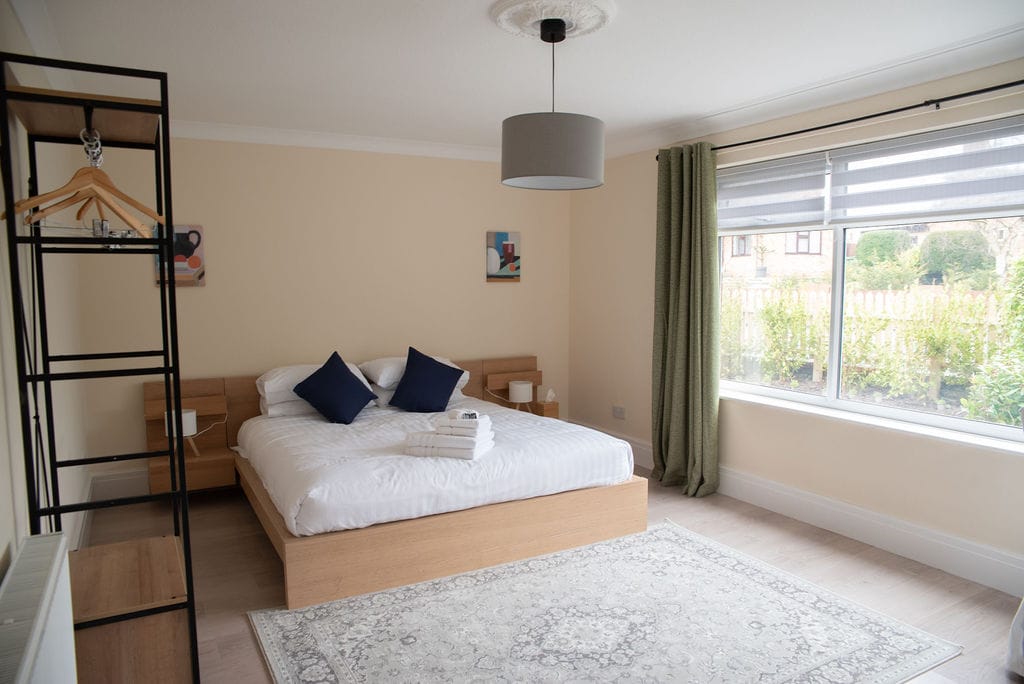 Laundry iron and board